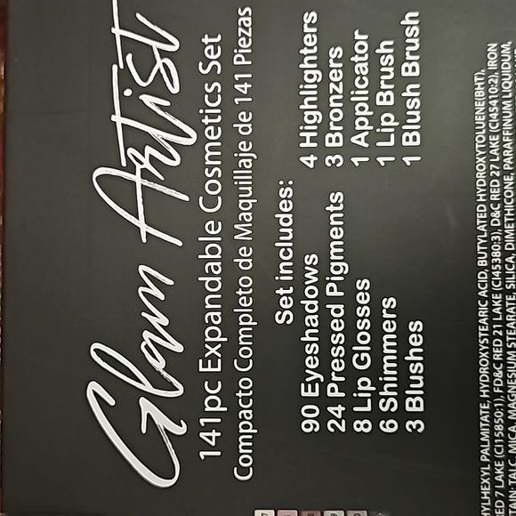 NWT Bebe Cosmetic Set, 141 Pc, comes with mirror - Picture 4 of 4